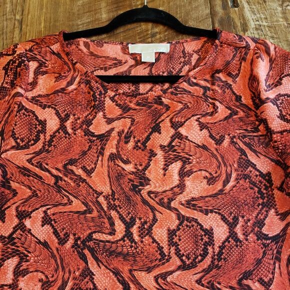 Michael Kors Women Reptile Print Blouse Roll Tab Short Sleeves Size M - Picture 3 of 8